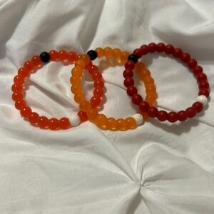 3 Lokai bracelets (M)
